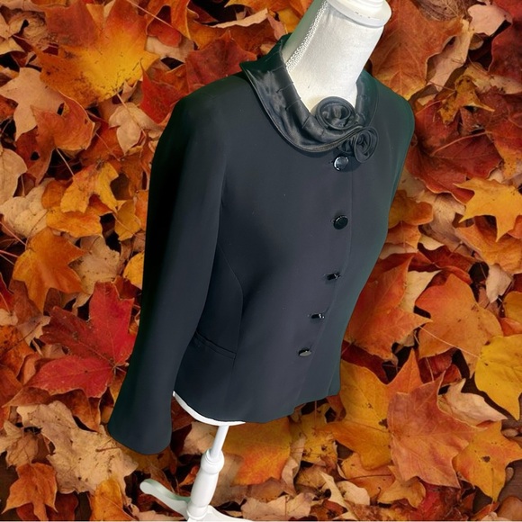 Armani Collezioni Black 100% Silk Button-Up Blazer with Rose Accent Collar Sz 14 - Picture 12 of 15